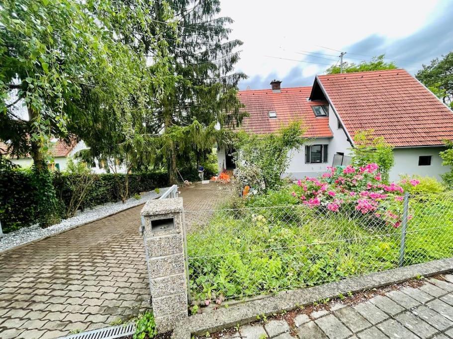 Freiblick 1 Bad Glbg Mit Garten Top1 Bad Gleichenberg Εξωτερικό φωτογραφία